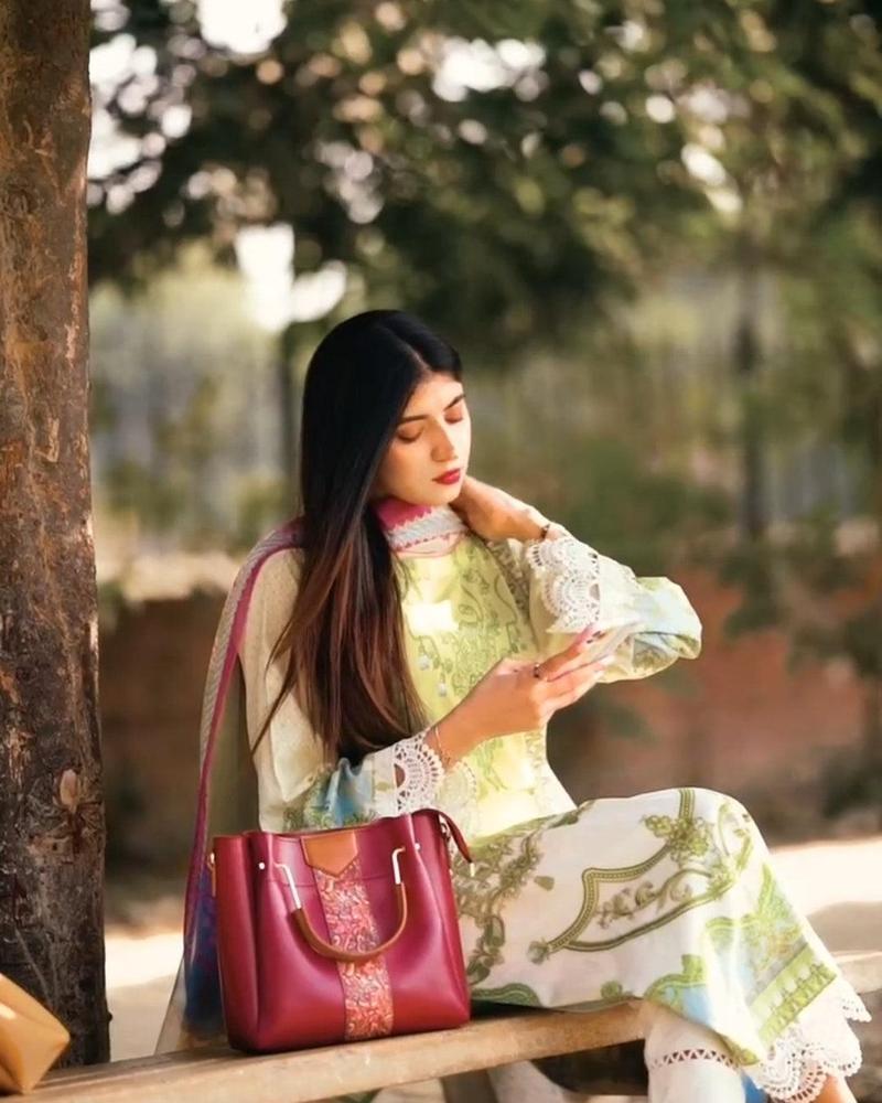 4-in-1 Ruby Red Handbag Set – Bold. Elegant. Empowering. AK_Studio