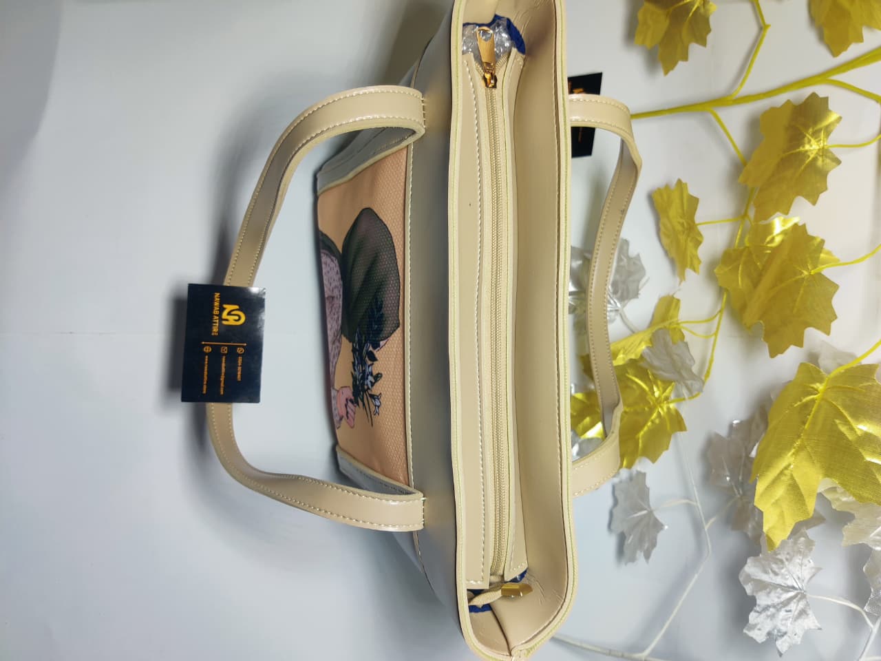 Latest model university hand bag big size bag with doll printed My Store